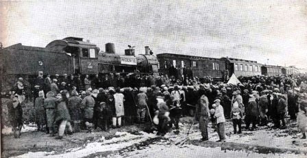 Samsun-Ulukisla-ba__lantisi-tamamlanincaKaradenizden-Akdenize-giden-ilk-tren-Incesuda-Kayseri-1933-y.jpg